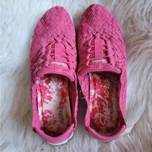 Skechers Women's Pink Woven Sneakers